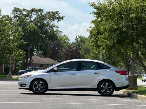 2017 Ford Focus SE — photo 3