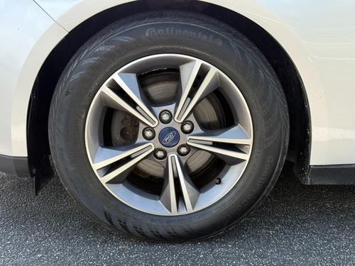 2017 Ford Focus SE — photo 19