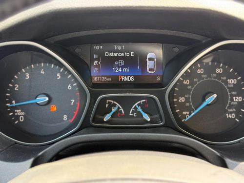 2017 Ford Focus SE — photo 36