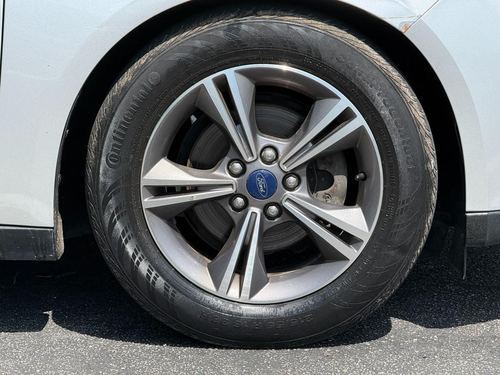 2017 Ford Focus SE — photo 40