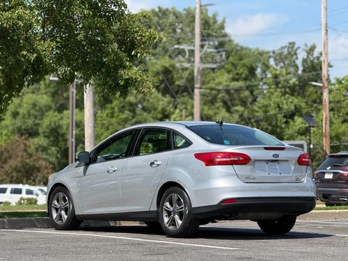 2017 Ford Focus SE — photo 49