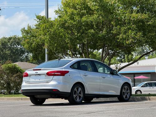 2017 Ford Focus SE — photo 62