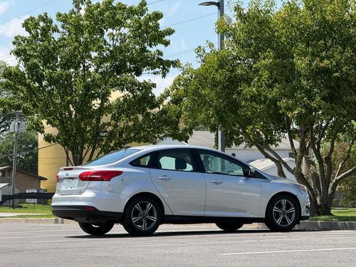 2017 Ford Focus SE — photo 64