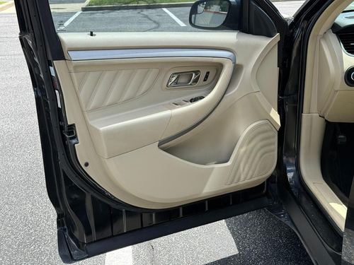 2014 Ford Taurus SEL — photo 13