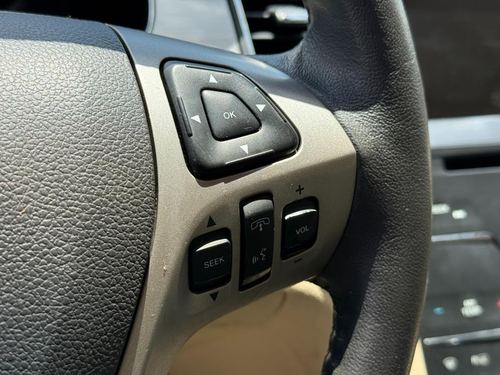 2014 Ford Taurus SEL — photo 16