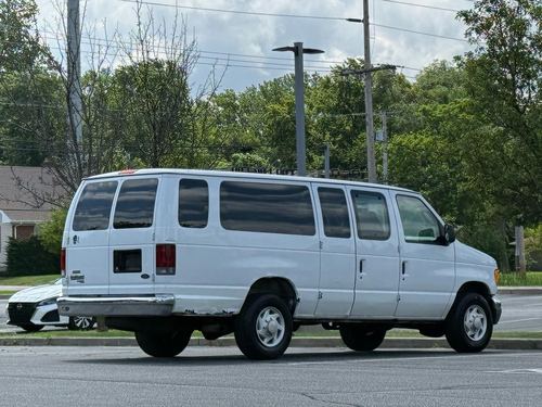 2007 Ford E350 — photo 6