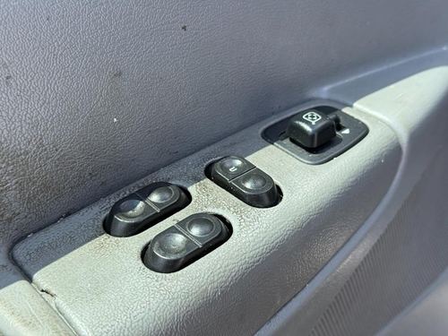 2007 Ford E350 — photo 24