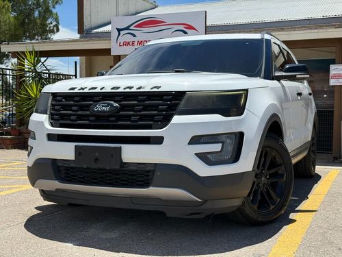 2017 Ford Explorer — photo 2