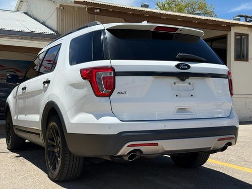 2017 Ford Explorer — photo 6