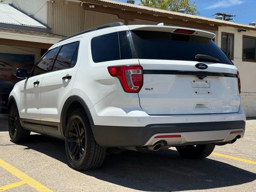 2017 Ford Explorer — photo 7