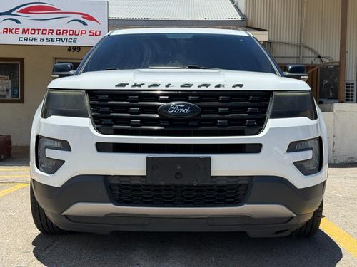 2017 Ford Explorer — photo 14