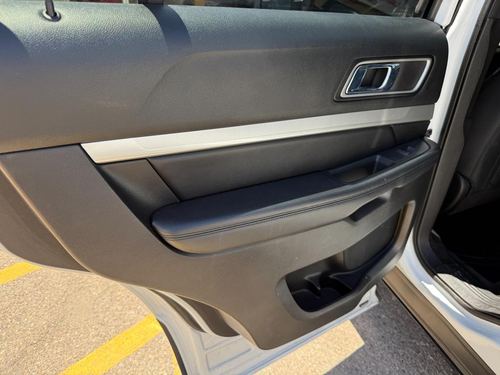 2017 Ford Explorer — photo 26
