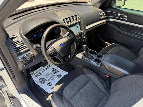 2017 Ford Explorer — photo 34