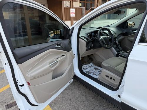 2015 Ford Escape — photo 8