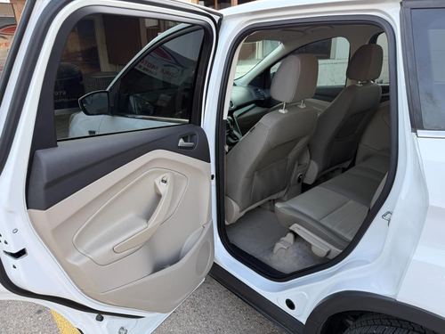 2015 Ford Escape — photo 12