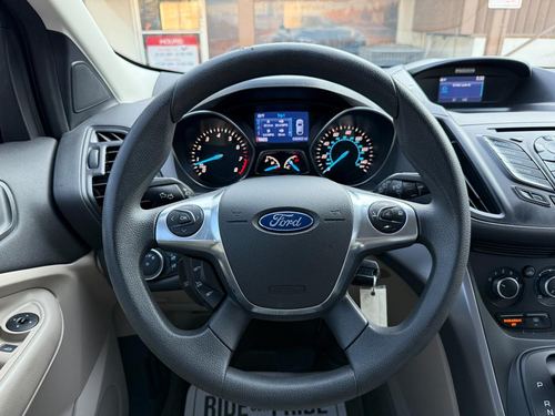 2015 Ford Escape — photo 15