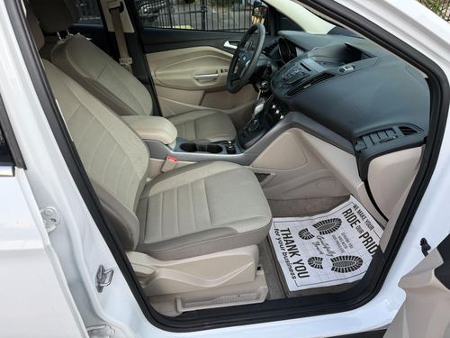 2015 Ford Escape — photo 21