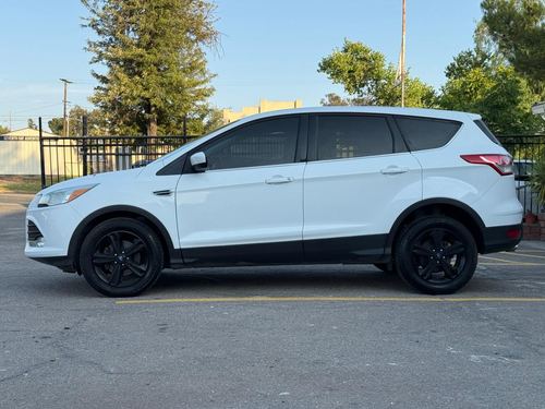2015 Ford Escape — photo 25
