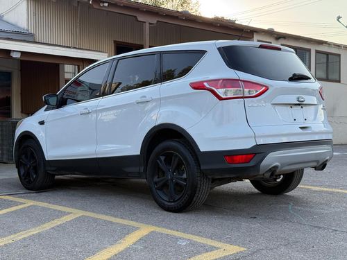 2015 Ford Escape — photo 31
