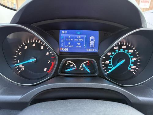 2015 Ford Escape — photo 33