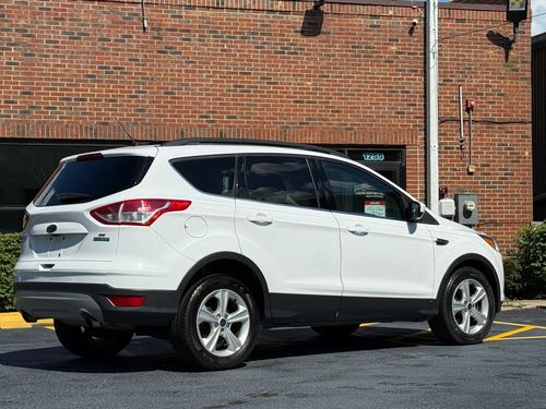 2016 Ford Escape SE — photo 14