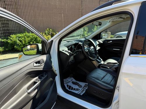 2016 Ford Escape SE — photo 28