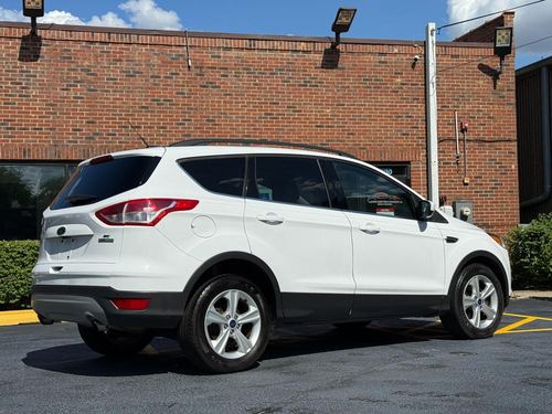 2016 Ford Escape SE — photo 32