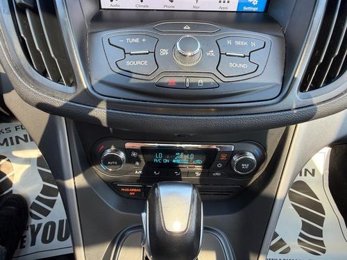 2016 Ford Escape SE — photo 40