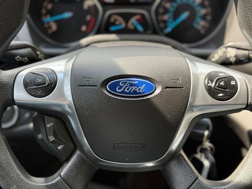2016 Ford Escape SE — photo 24