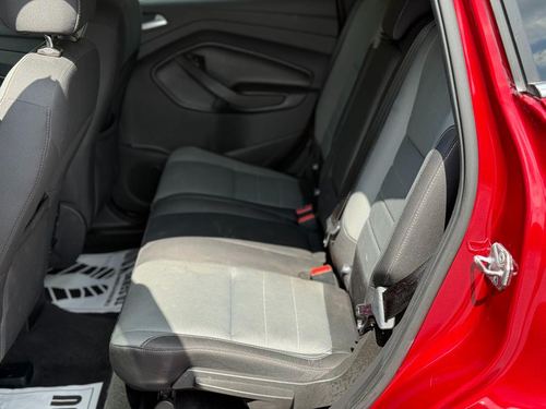 2016 Ford Escape SE — photo 27