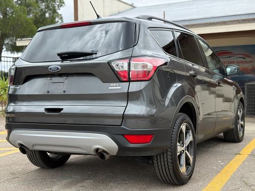 2018 Ford Escape — photo 11