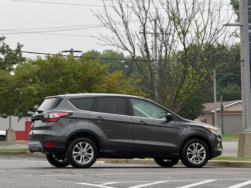 2017 Ford Escape — photo 8