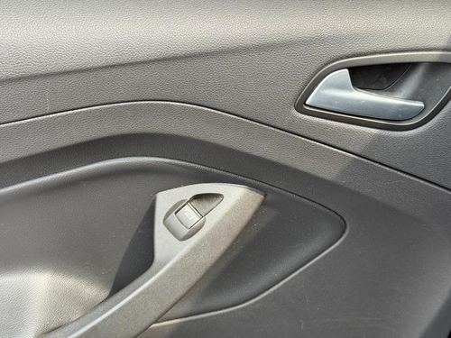2017 Ford Escape — photo 23