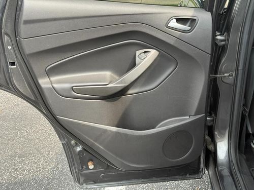 2017 Ford Escape — photo 30