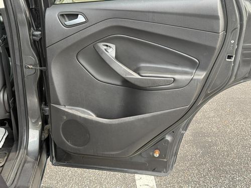 2017 Ford Escape — photo 31