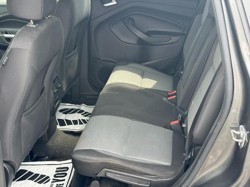 2017 Ford Escape — photo 32