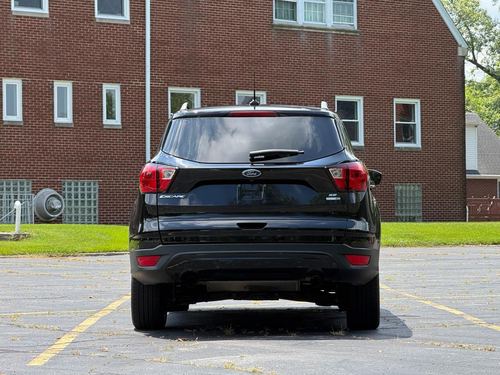 2019 Ford Escape — photo 8