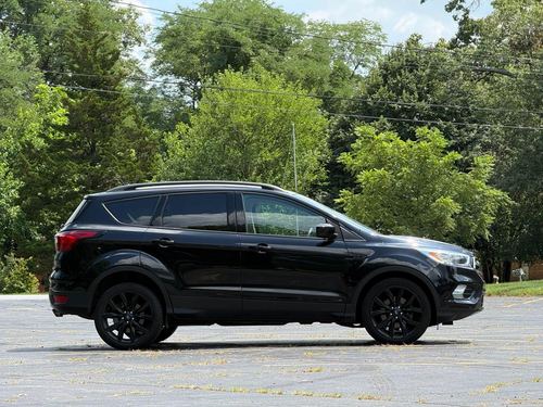 2019 Ford Escape — photo 11
