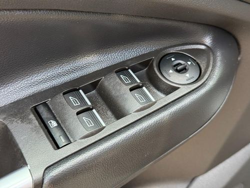 2019 Ford Escape — photo 31