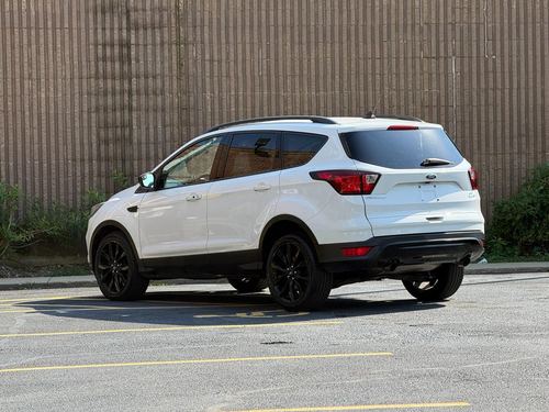 2019 Ford Escape — photo 8