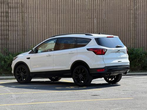 2019 Ford Escape — photo 9