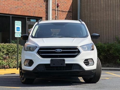 2019 Ford Escape — photo 15