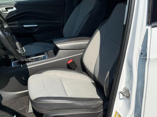 2019 Ford Escape — photo 23