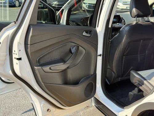 2019 Ford Escape — photo 24