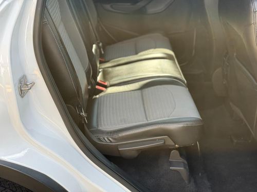 2019 Ford Escape — photo 27