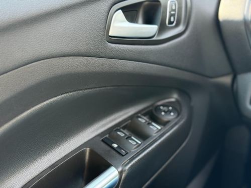 2019 Ford Escape — photo 36