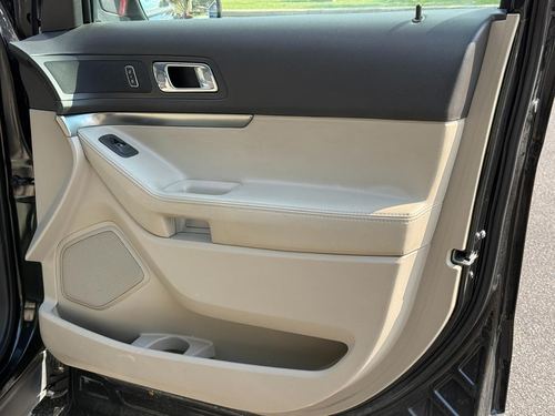2012 Ford Explorer — photo 22