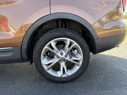 2011 Ford Explorer — photo 8