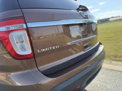 2011 Ford Explorer — photo 9