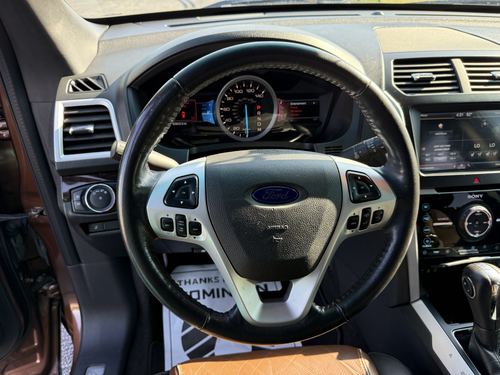 2011 Ford Explorer — photo 24